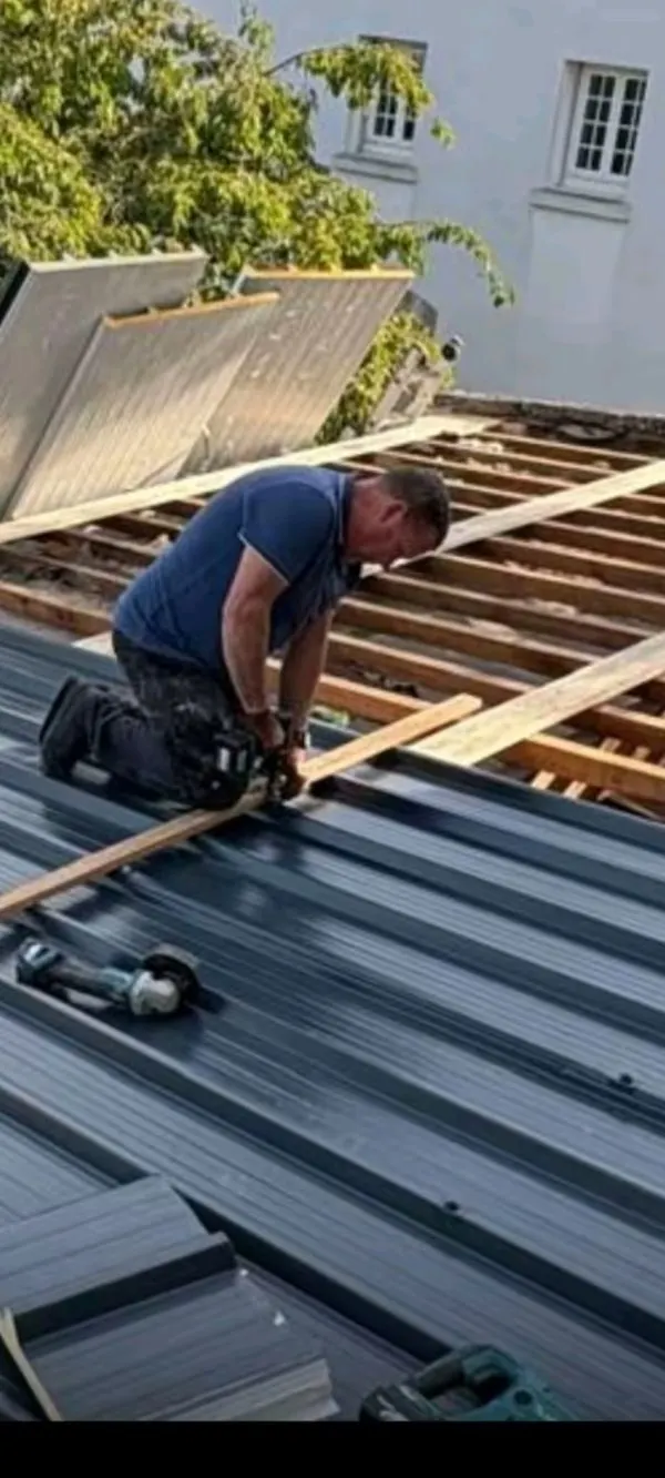 Rénovation de toiture par Debard Adrien